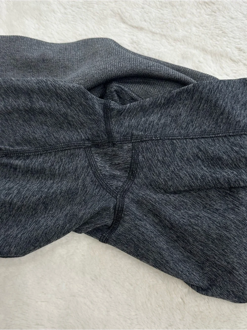 Alo Yoga High-Waist Alosoft Lounge Leggings Gray Medium